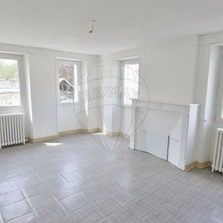 Rent this 4 bed apartment on 1 Mf de la Porte aux Vaches in 77300 Fontainebleau, France