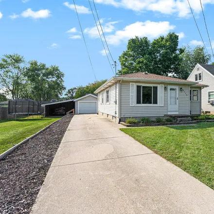 Buy this 3 bed house on 4115 Costa Avenue Northeast in Plainfield Charter Township, MI 49525
