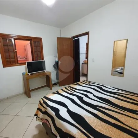 Buy this 2 bed house on Avenida Aurélia Lopes Takano in São Paulo - SP, 04809