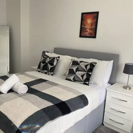 Rent this 4 bed house on Birmingham in B45 8TU, United Kingdom