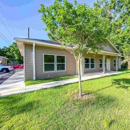 Rent this 2 bed house on Ferry Pass Volunteer Fire in 2331 East Johnson Avenue, Pensacola