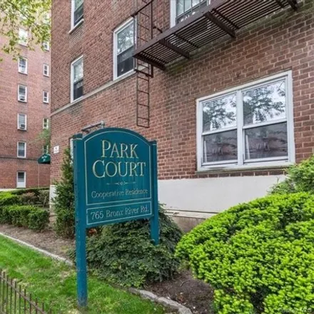 Image 2 - 757 Bronx River Road, City of Yonkers, NY 10708, USA - Apartment for sale