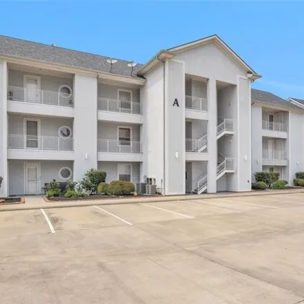 Rent this 2 bed condo on Shell in Lake Point Boulevard, Conroe