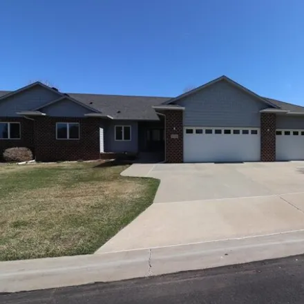 Buy this 4 bed condo on 5782 South Nature Run Place in Sioux Falls, SD 57108