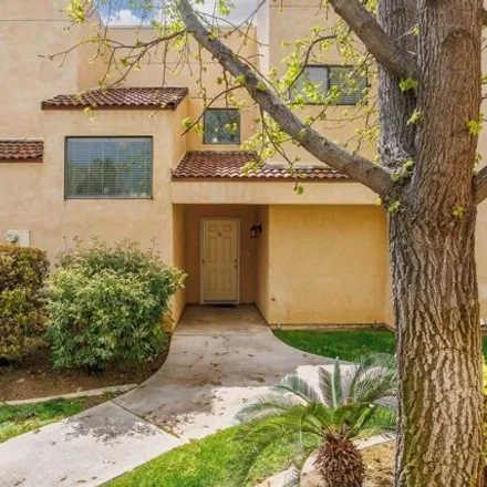 Buy this 3 bed condo on unnamed road in Bakersfield, CA