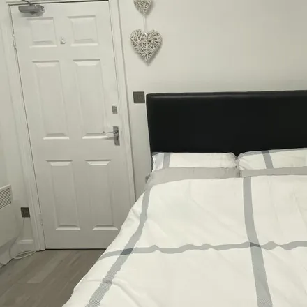 Rent this 1 bed apartment on Kirklees in HD1 2RD, United Kingdom