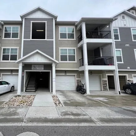 Image 2 - 14651 Bloom Drive, Herriman, UT 84096, USA - Condo for rent