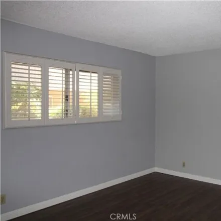 Image 6 - 4507 California Avenue, Long Beach, CA 90807, USA - Condo for sale