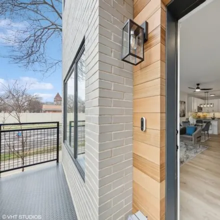 Image 4 - 645 N Lawndale Ave, Chicago, Illinois, 60624 - House for sale