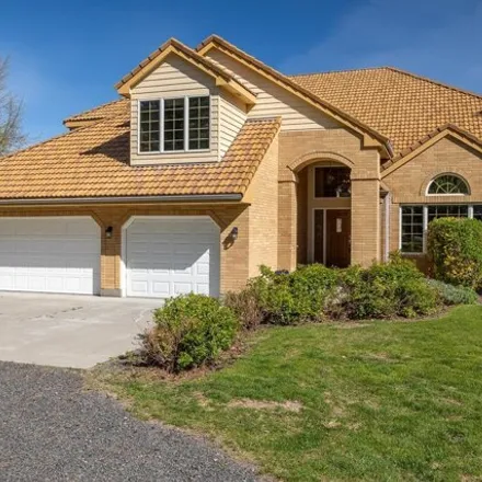 Buy this 6 bed house on 2478 Lariat Lane in Richland, WA 99352