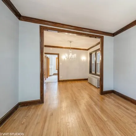 Image 3 - 4411 South Maplewood Avenue, Chicago, IL 60632, USA - House for sale