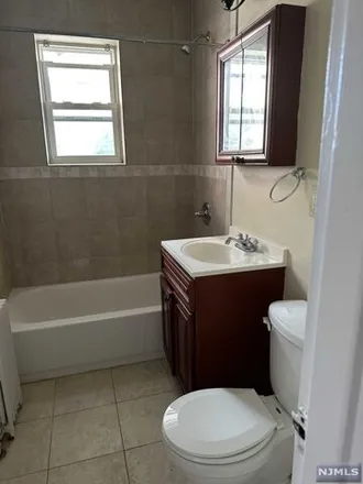 Image 3 - 166 Grand Ave Unit B9, Englewood, New Jersey, 07631 - House for rent