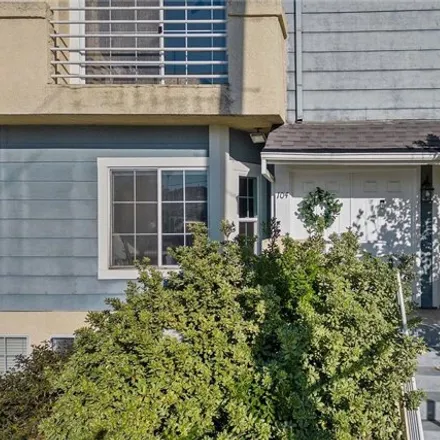 Buy this 3 bed townhouse on 5748 Vineland Avenue in Los Angeles, CA 91601