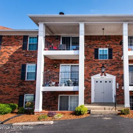 Buy this 2 bed condo on 3306 Colonial Manor Circle in Louisville, KY 40218