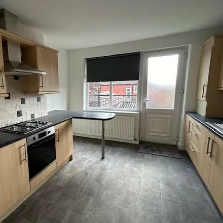 Image 4 - Eastway, West Timperley, M33 4DX, United Kingdom - Apartment for rent
