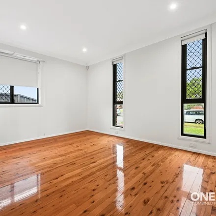 Image 2 - Longstaff Avenue, Chipping Norton NSW 2170, Australia - Apartment for rent