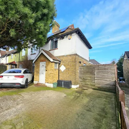 Buy this 3 bed townhouse on Pear Tree Avenue in London, UB7 8DF