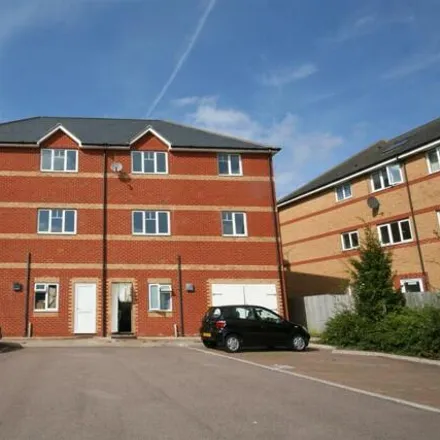 Rent this 2 bed apartment on Yu Wah in 1 George Williams Way, Ashford