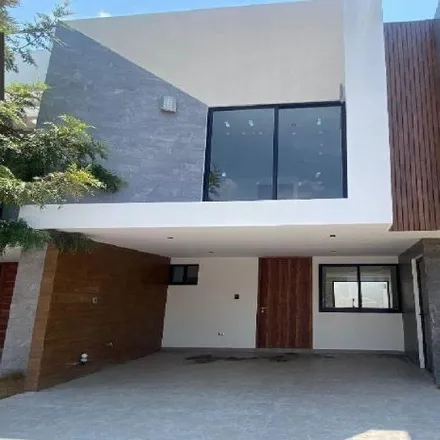 Buy this 3 bed house on Avenida La Antigua Cementera in Fraccionamiento La Antigua Cementera, 72040 Puebla