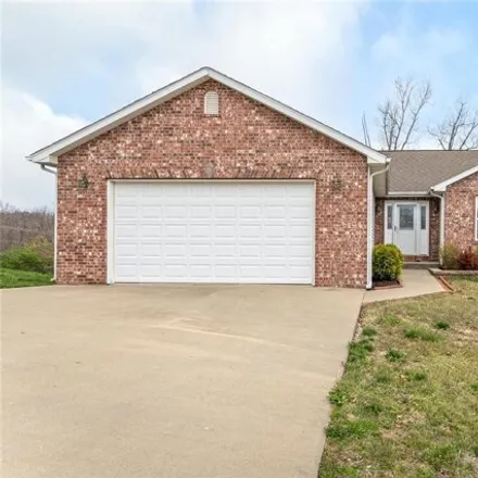 Buy this 5 bed house on 150 Ridgeview Drive in Saint Robert, MO 65584