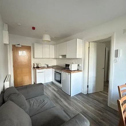 Image 5 - 64 Marlborough Road, Donnybrook, Dublin, D06 N521, Ireland - Apartment for rent