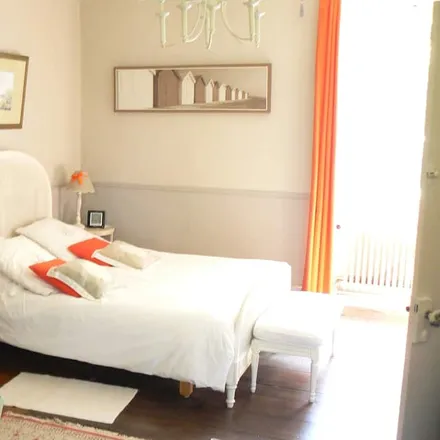 Rent this 4 bed house on 44240 La Chapelle-sur-Erdre