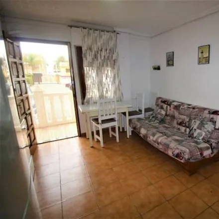 Image 2 - Carrer de la Pobla de Farnals, 46021 Valencia, Spain - Apartment for rent