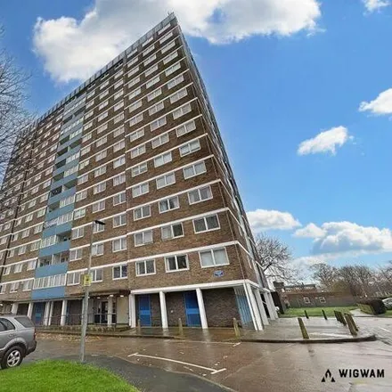 Buy this 2 bed apartment on unnamed road in Hull, HU4 6AF