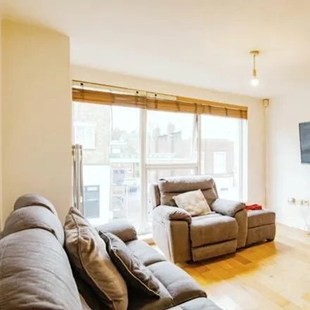 Image 3 - 249 Dartmouth Road, Upper Sydenham, London, SE26 4QY, United Kingdom - Apartment for sale