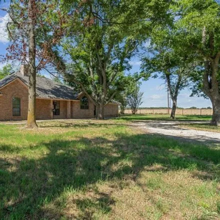 Image 6 - 607 Pine Rd, Poolville, Texas, 76487 - House for sale