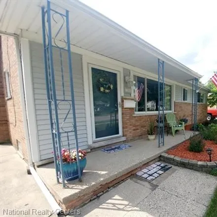 Image 2 - Auburndale, Livonia, MI 48154, USA - House for rent