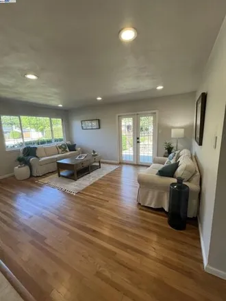 Buy this 3 bed house on 150 Titania Ct in Walnut Creek, California