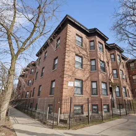 Buy this 3 bed condo on 6007-6009 South Michigan Avenue in Chicago, IL 60621