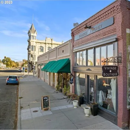 Image 1 - Leo Adler Memorial Parkway, Baker City, OR 97814, USA - House for sale