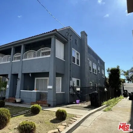 Image 3 - 671 West 11th Street, Los Angeles, CA 90731, USA - House for sale