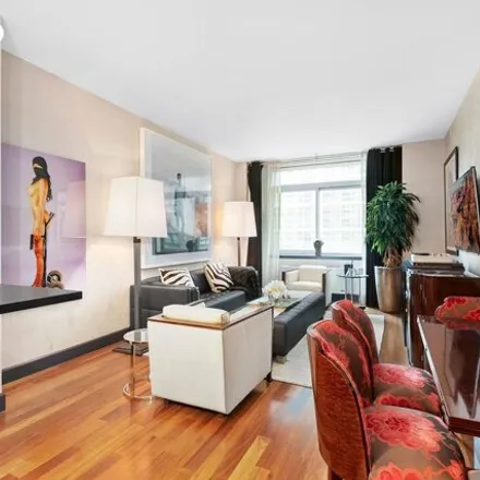 Image 1 - 212 East 57th Street, New York, NY 10022, USA - Condo for sale