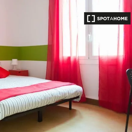 Rent this 7 bed room on L'Olla de Sichuan in Carrer d'Aragó, 224