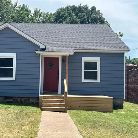 Buy this 2 bed house on 3620 Presley Avenue in Fort Smith, AR 72903