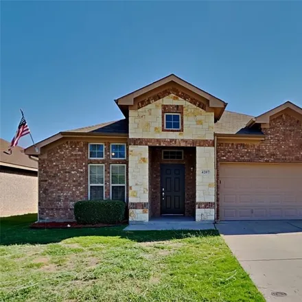 Rent this 4 bed house on 4207 Sapphire Lane in Granbury, TX 76049