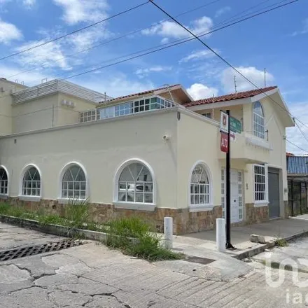 Rent this 3 bed house on Calle 20 Poniente Sur in 29060 Tuxtla Gutiérrez, CHP