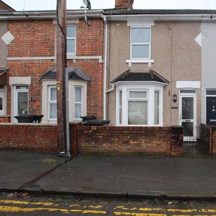Rent this 3 bed house on Maxwell Street in Swindon, SN1 5DR