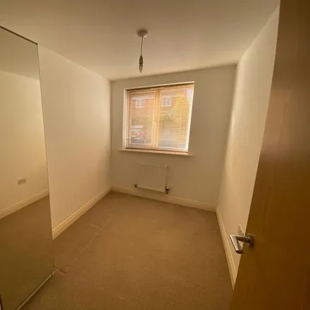Image 8 - New Inn Close, Euxton, PR7 7DE, United Kingdom - Apartment for rent