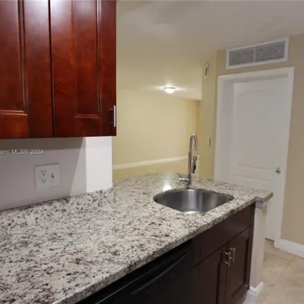 Image 6 - 2799 North Oakland Forest Drive, Broward County, FL 33309, USA - Condo for rent
