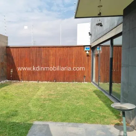 Buy this 3 bed house on Lucas Alamán y Escalada in Lomas Verdes 6ta Sección, 53126 Naucalpan de Juárez
