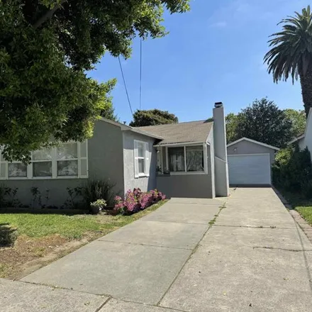 Buy this 3 bed house on 16024 Via Paro in San Lorenzo, Alameda County
