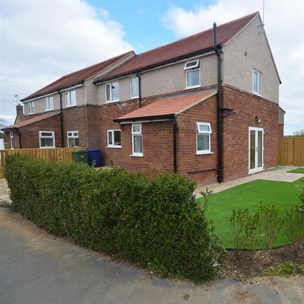 Rent this 3 bed house on West Road in Filey, YO14 9NF