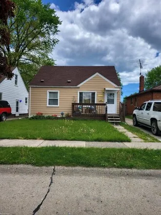 Rent this 3 bed house on 24892 Dale Avenue in Eastpointe, MI 48021