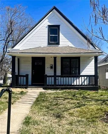 Buy this 2 bed house on 2445 College Avenue in Kansas City, MO 64127