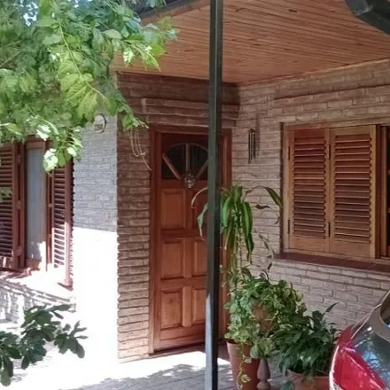 Buy this 2 bed house on Calle 27 in Partido de La Plata, Villa Elisa