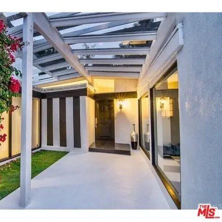 Image 2 - 7469 Mulholland Drive, Los Angeles, CA 90046, USA - House for rent